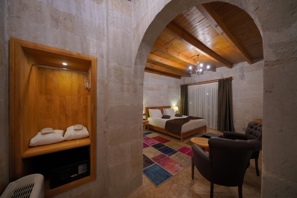 Superior Suite With Spa Bath And Terrace photo 1