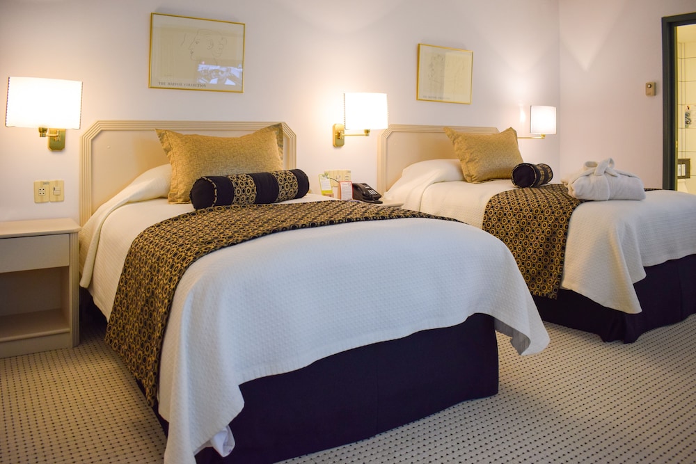 Executive Room Double - Photo 12