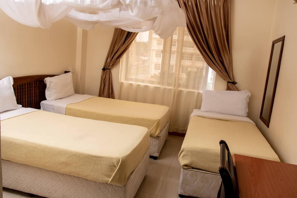 Economy Triple Room