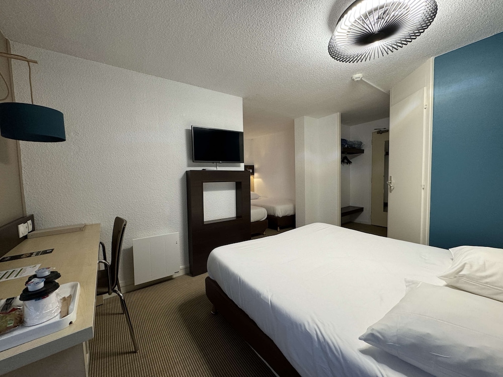 Room, Multiple Beds - Photo 5