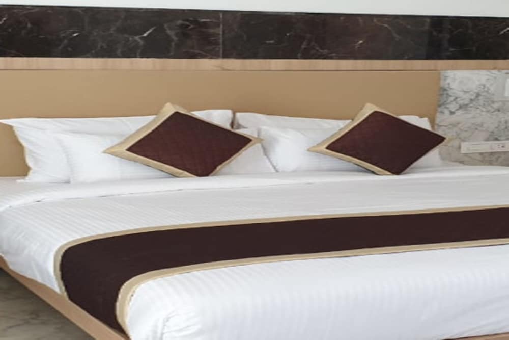 Family Rooms - Photo 11