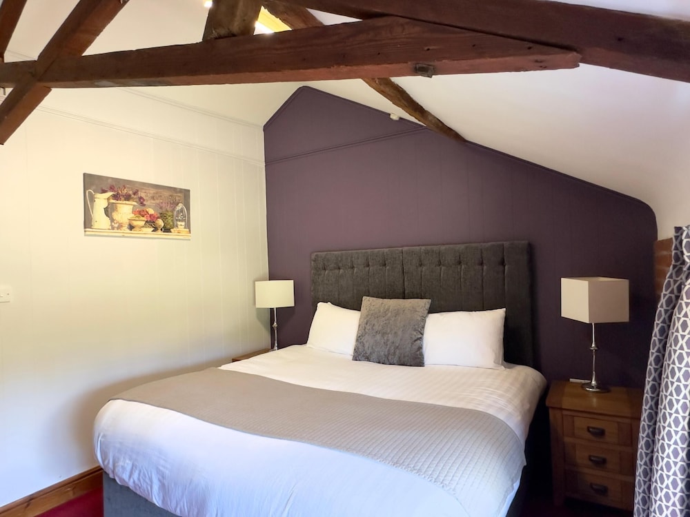 Standard Double Room, Ensuite - Photo 6