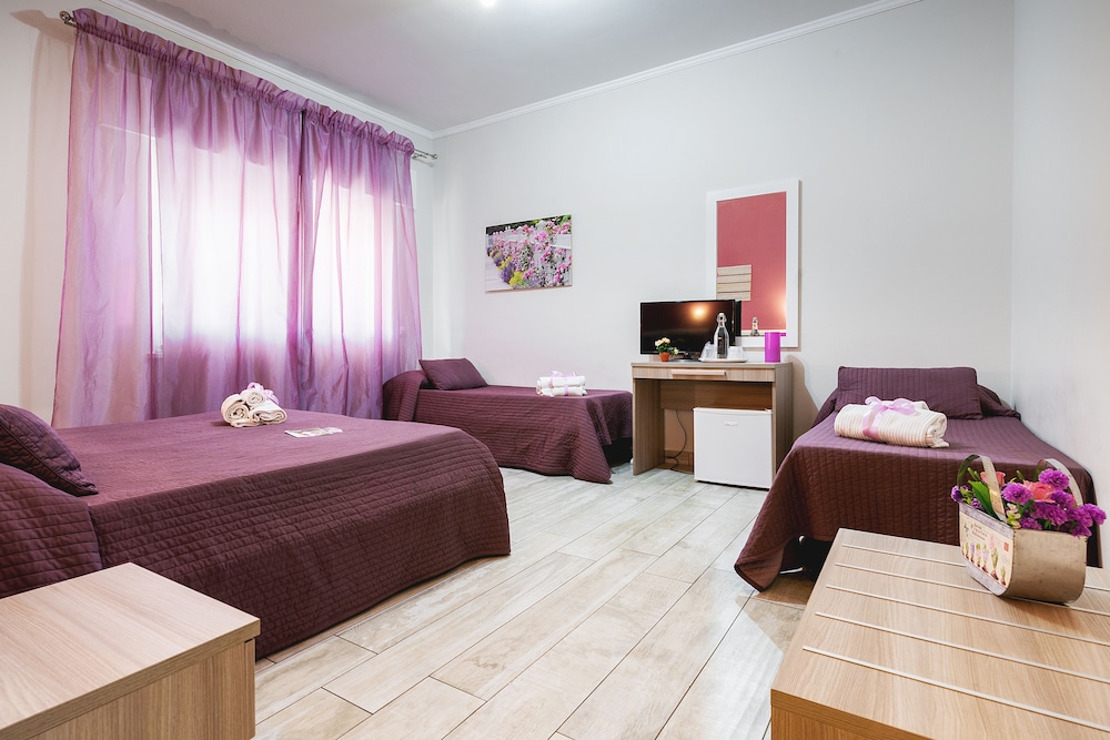 Quadruple Room photo 3