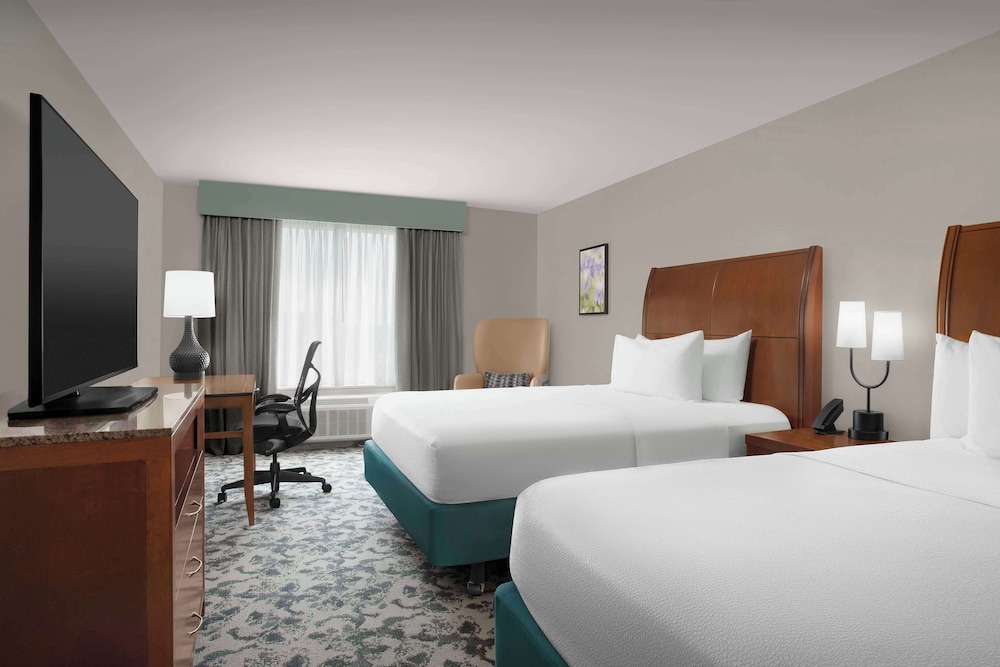 Room, 2 Queen Beds - Photo 5