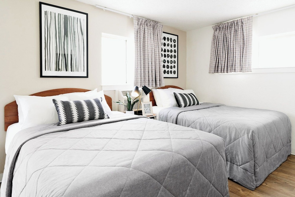 Standard Room, Multiple Beds, Non Smoking photo 1