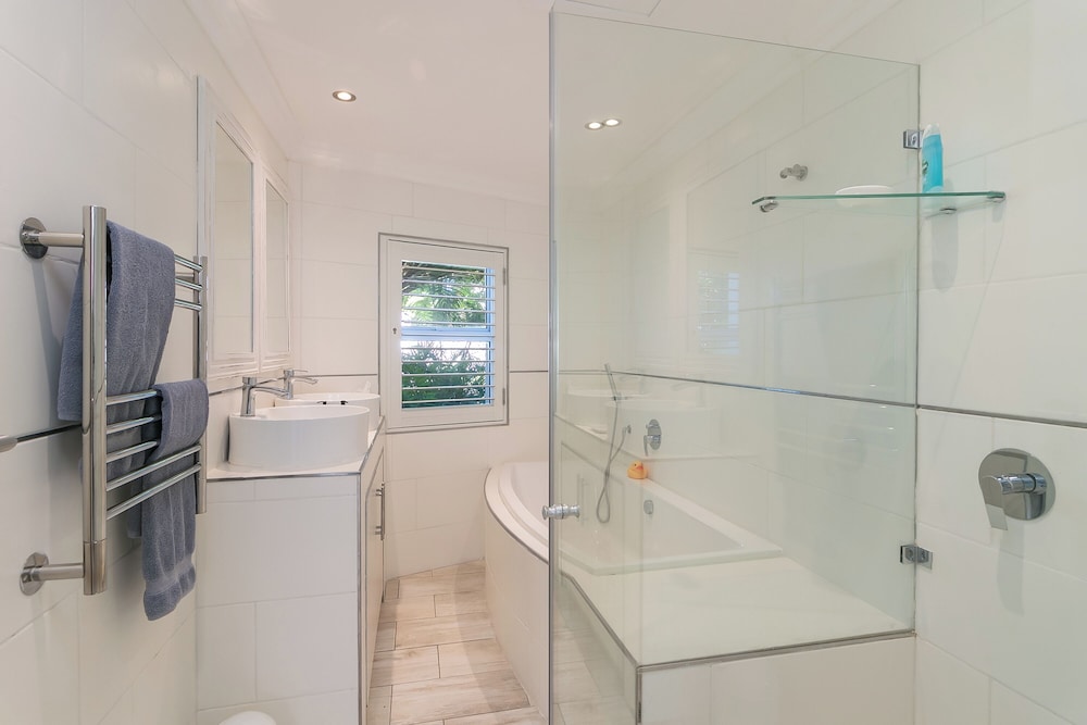 Luxury Double or Twin Room, 1 King Bed with Sofa bed, Garden View, Garden Area photo 1