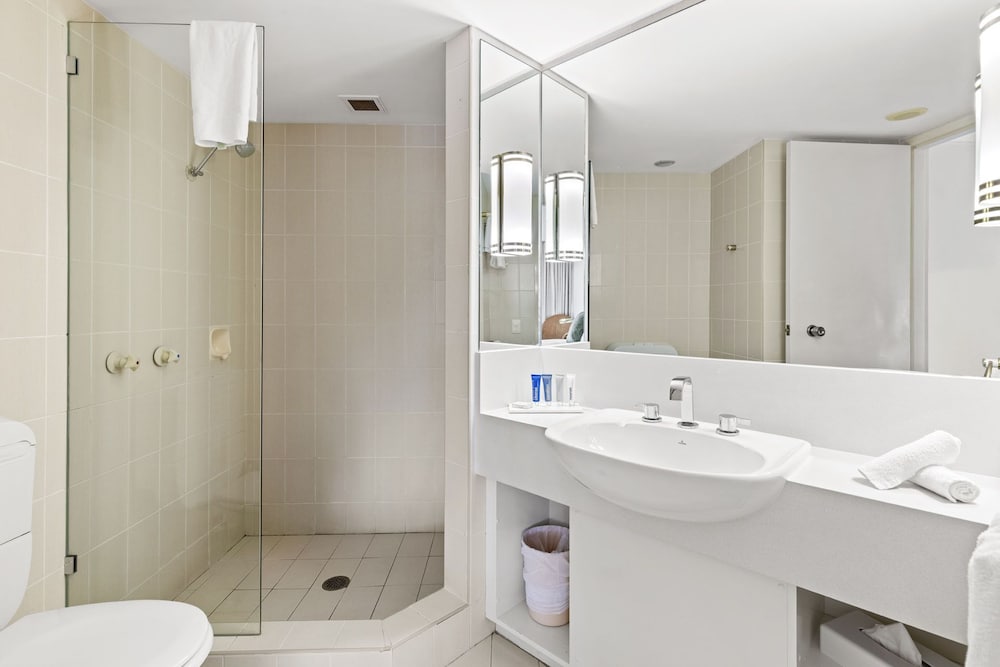 Executive two bedroom apartment - Photo 4