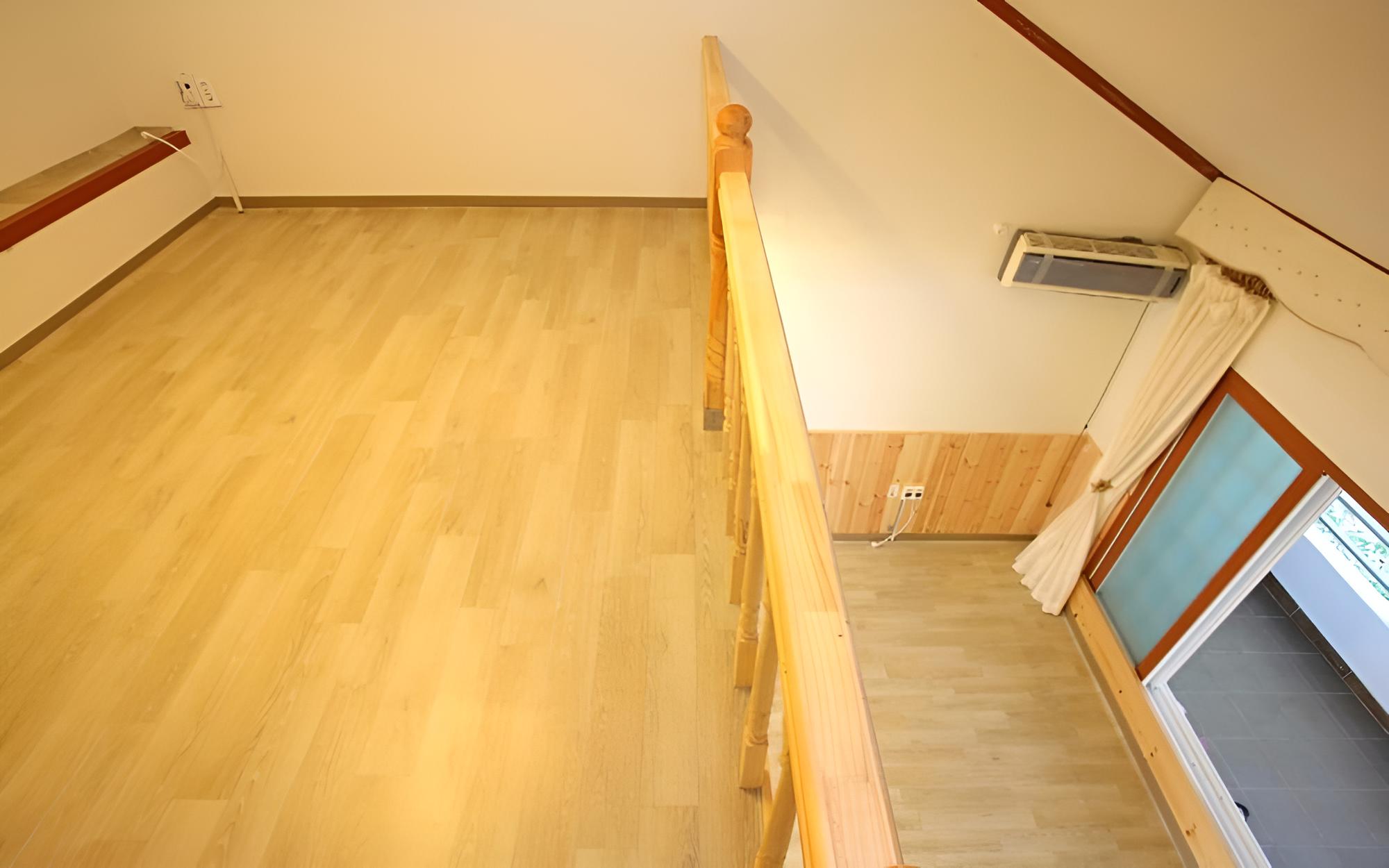 Room (Wave) photo 2