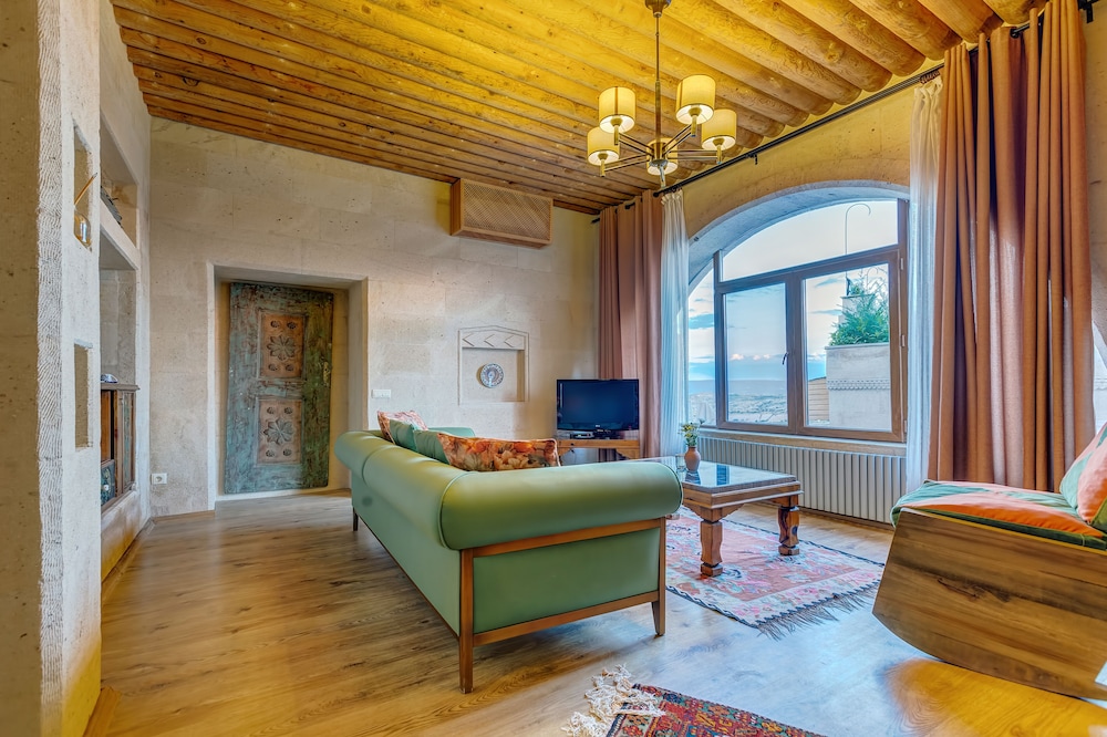 Family Suite - Photo 9
