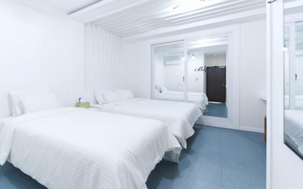 Room (Room 216 (Spa bed 2))