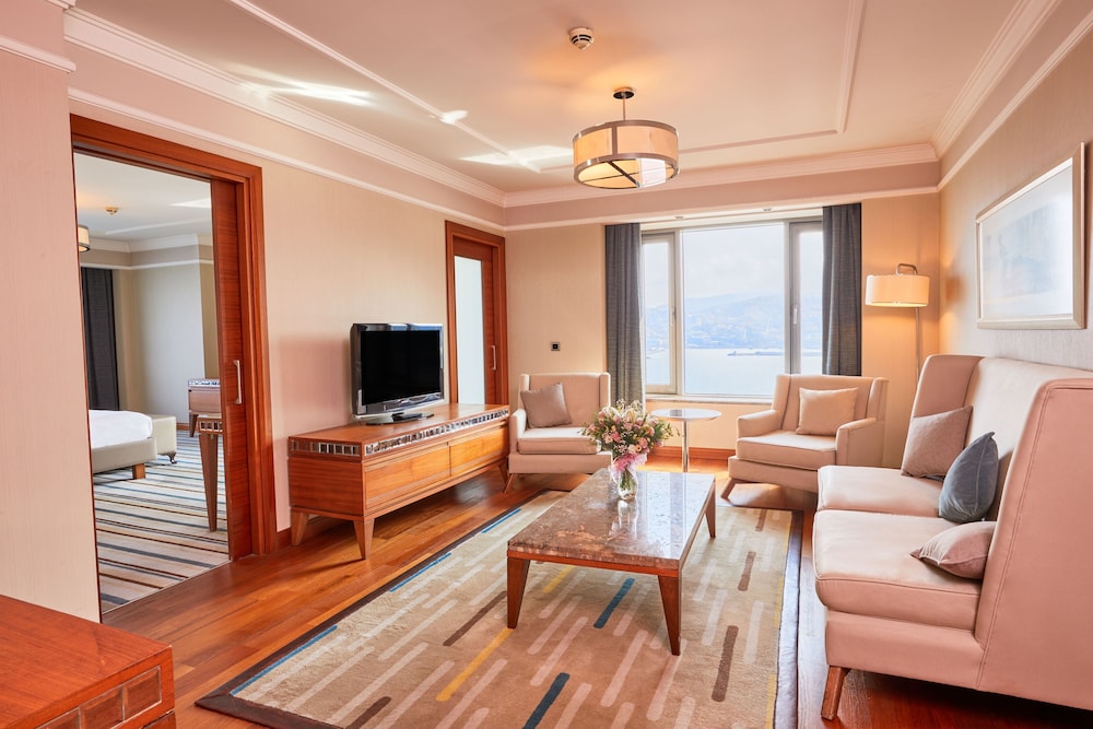 Deluxe Suite Room  Sea View - Photo 4