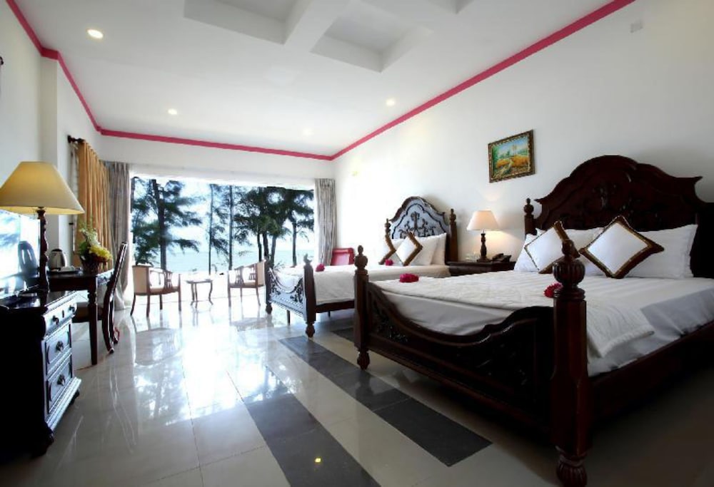 Family Bungalow, Partial Ocean View