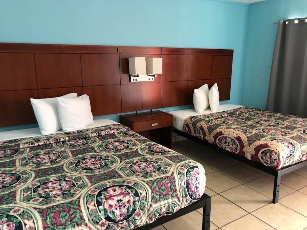 Room, 2 Double Beds, Non Smoking photo 3