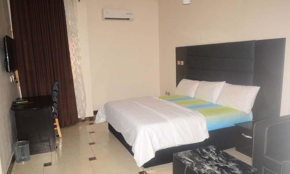 Suite photo 1