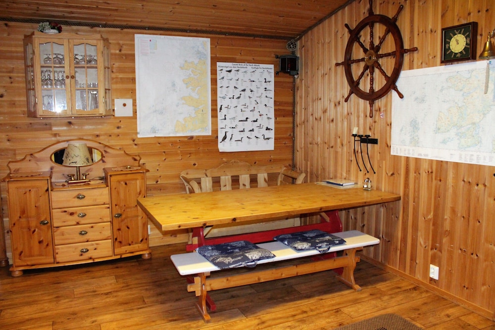 Cabin, 2 Bedrooms photo 3