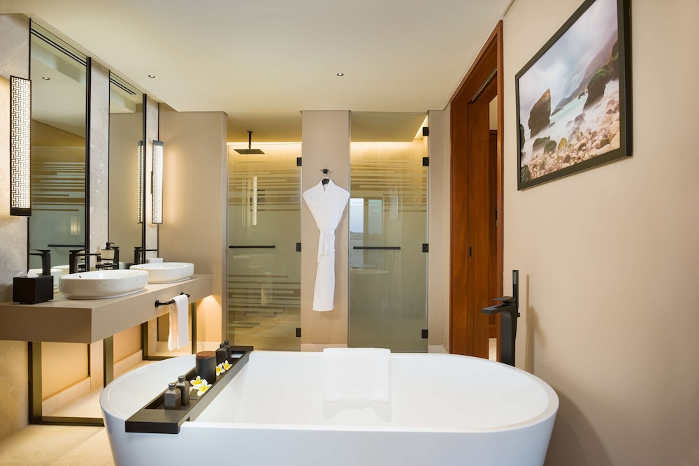 Room, 1 King Bed, Terrace - Photo 4