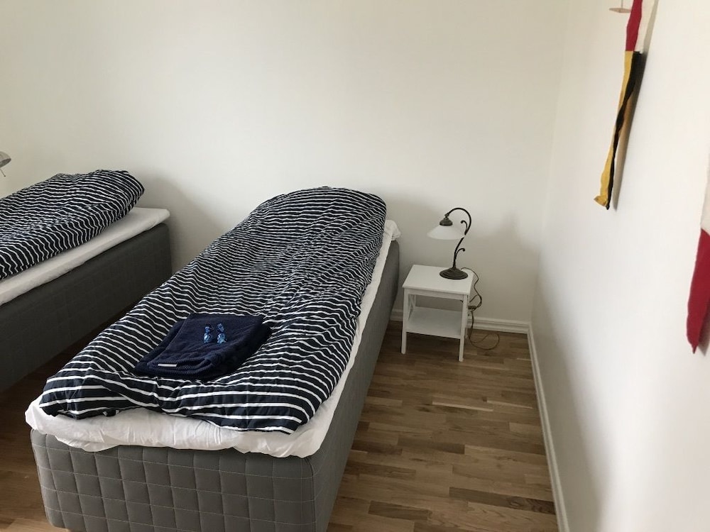 Apartment, Multiple Beds, Non Smoking, Partial Sea View photo 1