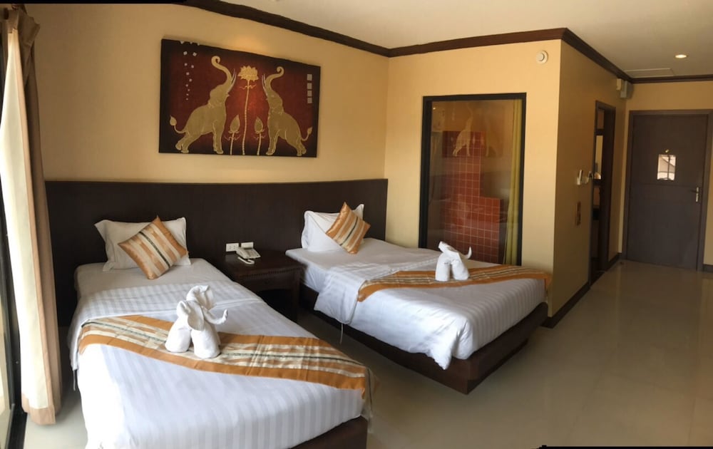 Standard Twin Room (Building B)