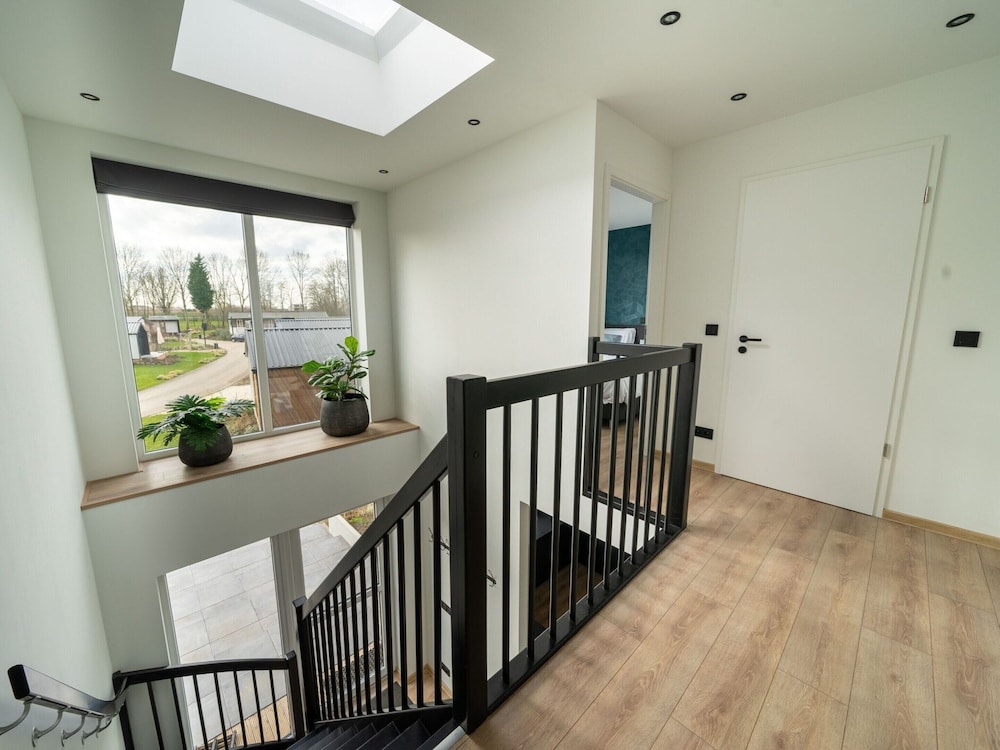 Villa photo 3