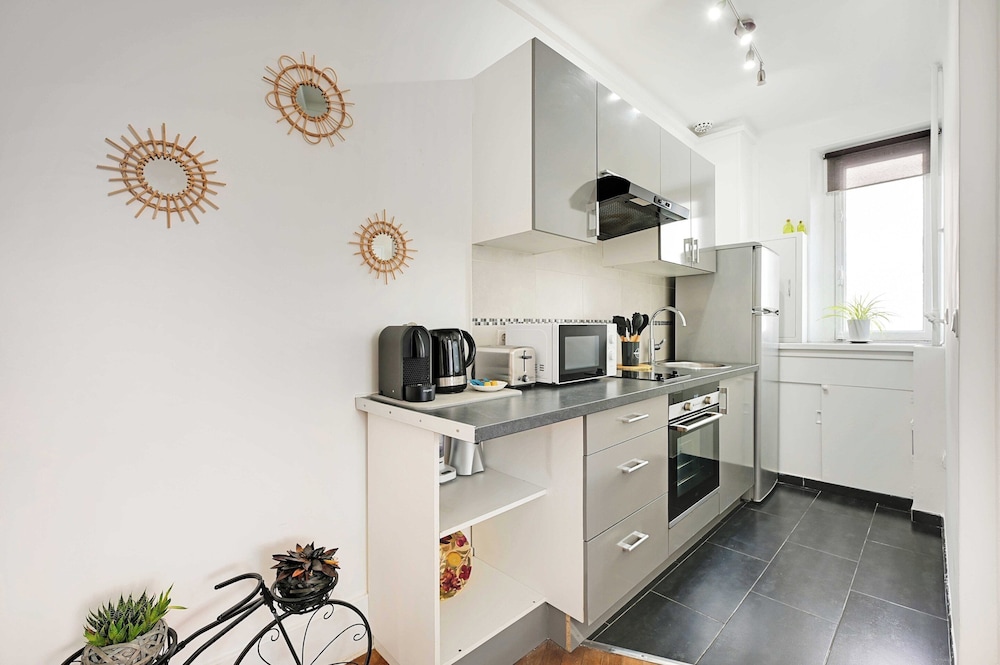 Apartment photo 2
