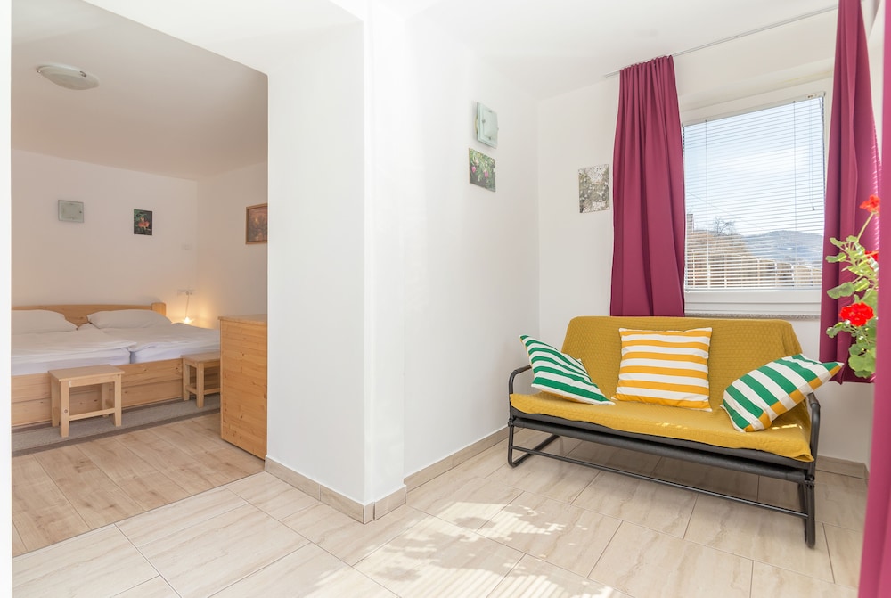 Deluxe Apartment, 1 Bedroom, Non Smoking, Kitchen photo 2