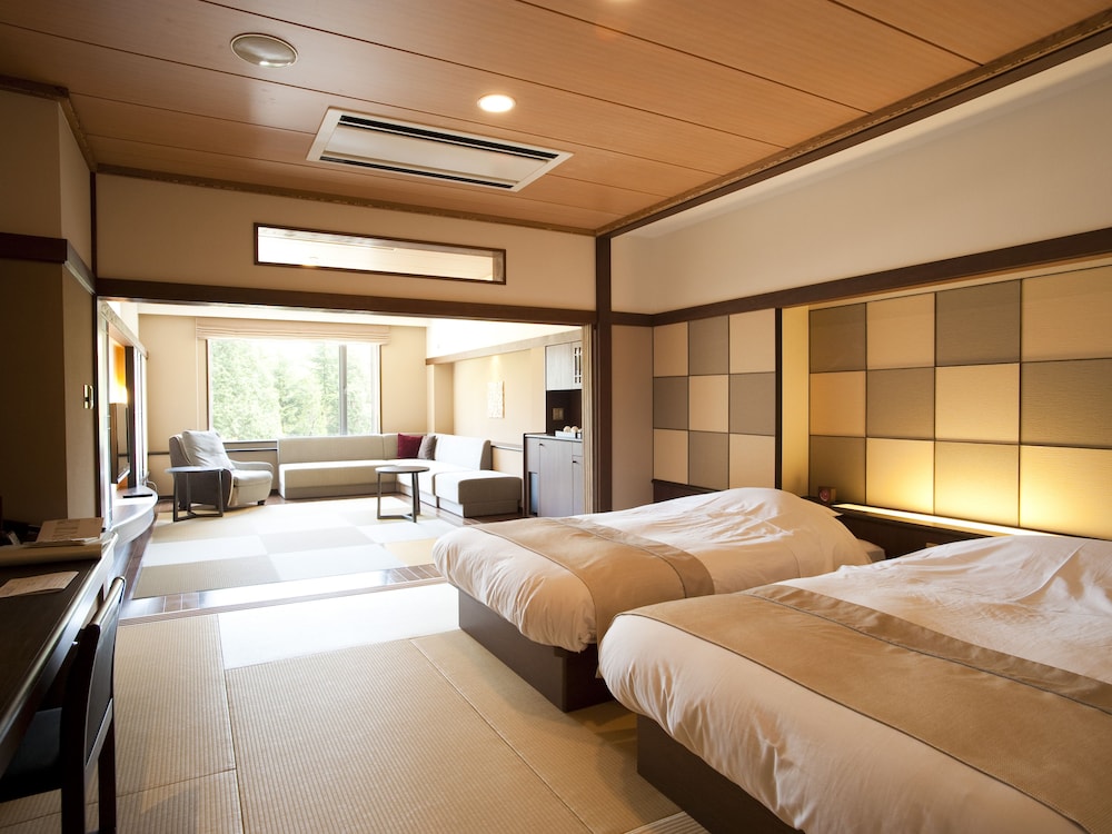 Japanese & Western style room - Photo 1