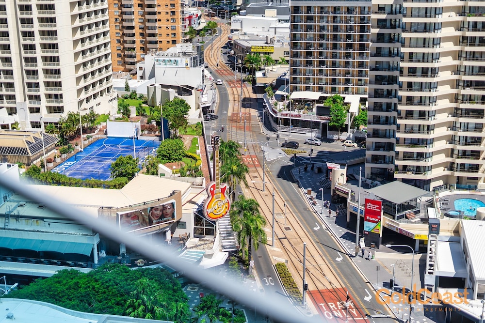 1 Bedroom Apt City & Hinterland Views photo 3