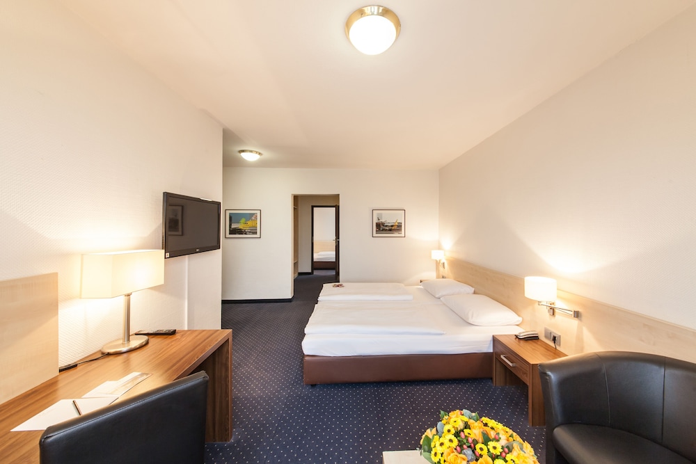Standard Triple Room - Photo 1