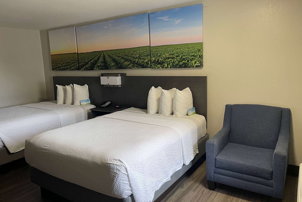 Standard Room, 2 Queen Beds, Smoking photo 3