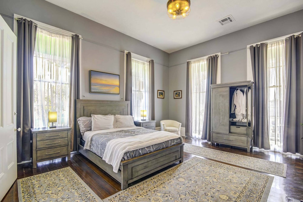 The Grey Suite - Photo 6