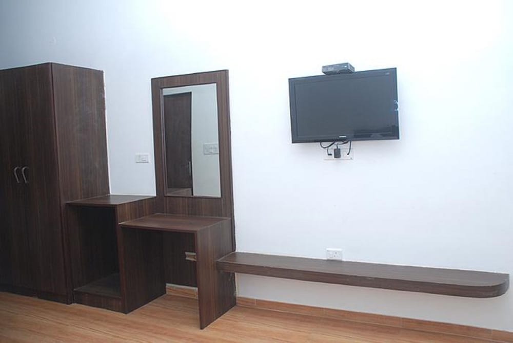 Deluxe Room, 1 Double Bed, Non Smoking photo 3