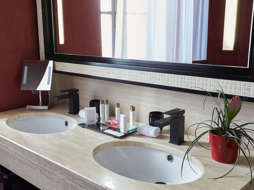 Royal Suite, Private Pool photo 2
