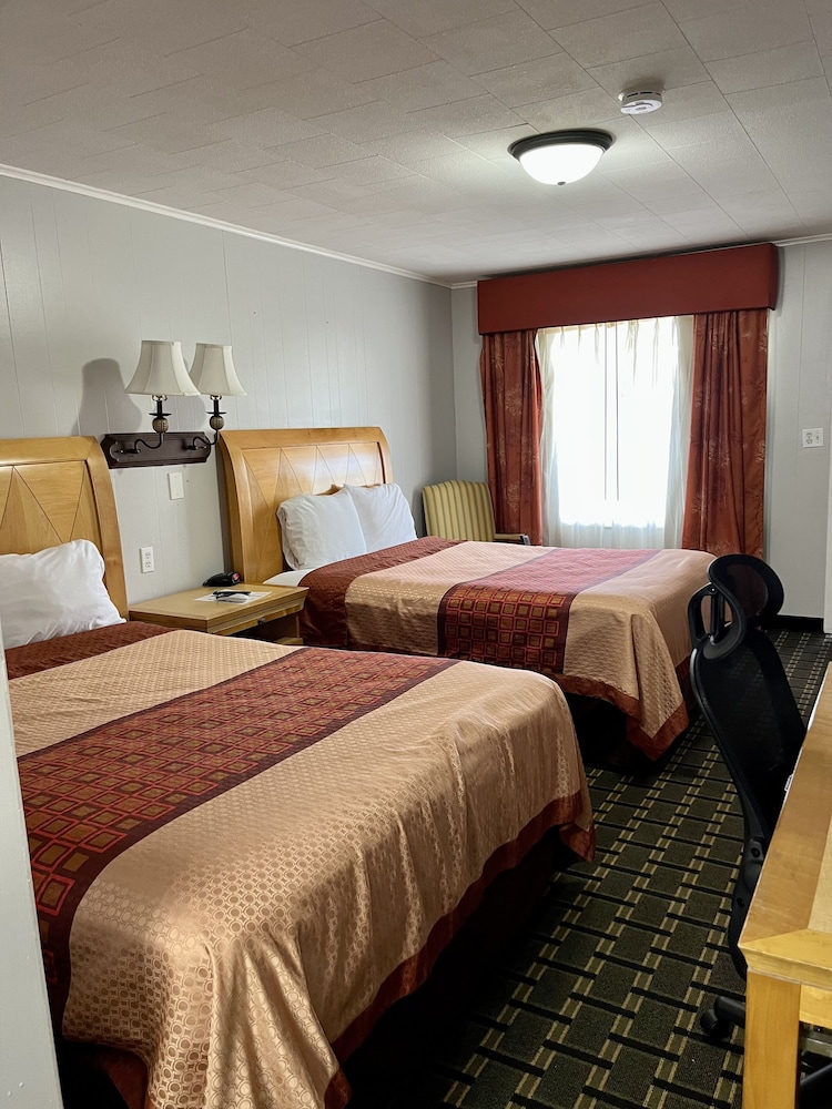 Standard Room, 2 Double Beds photo 1