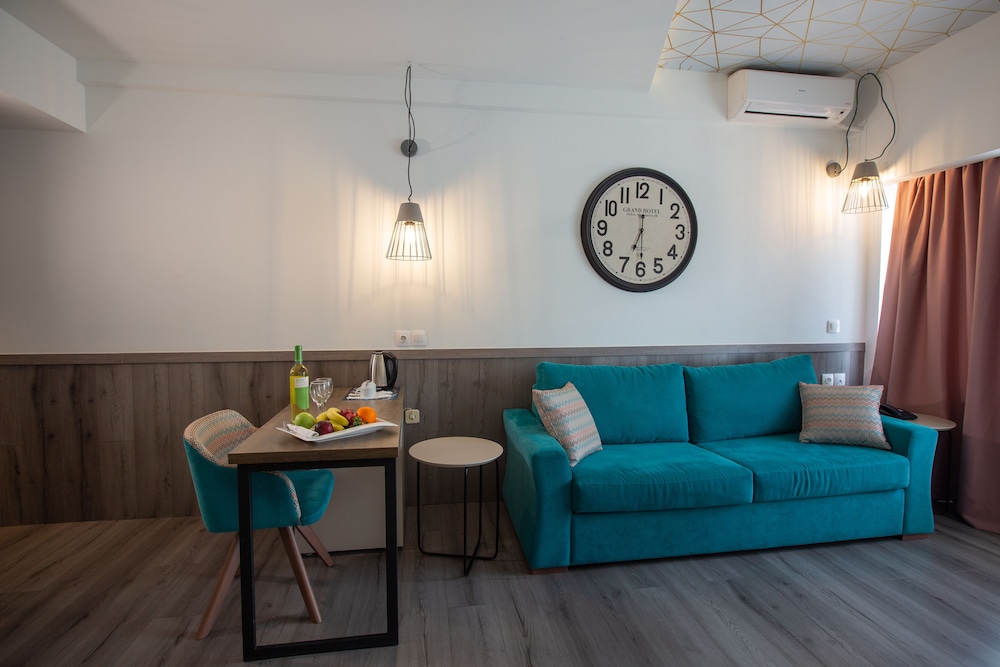 Premium Suite, 1 Bedroom - Photo 5