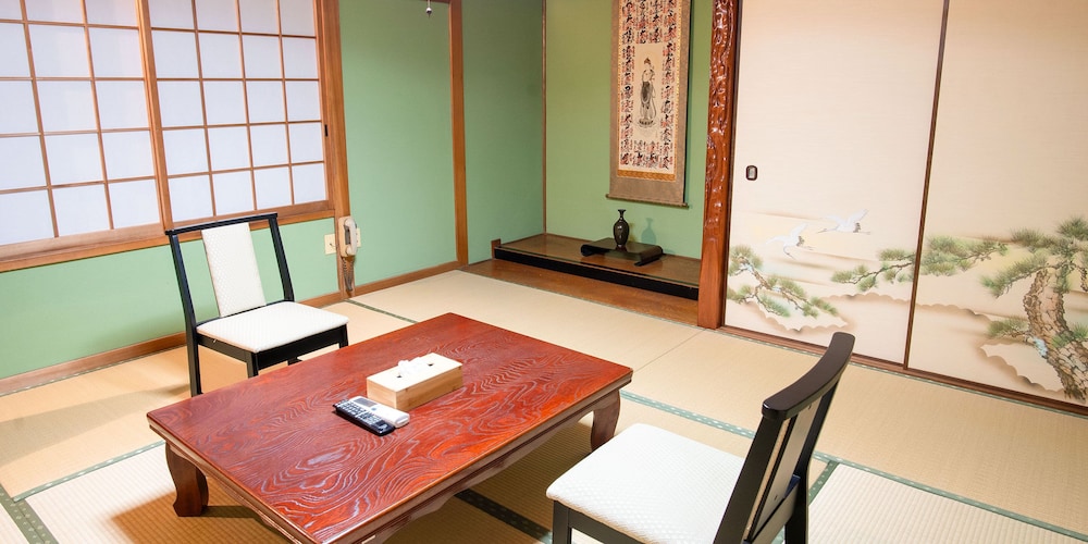 Basic Triple Room