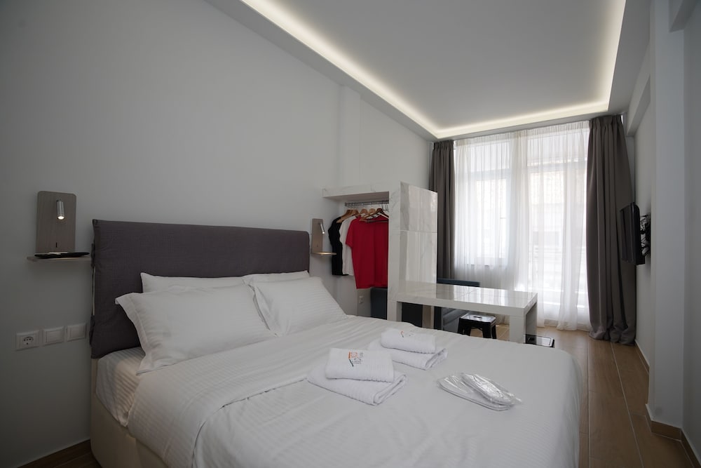 Deluxe Studio, 1 Double Bed with Sofa bed, Balcony, City View