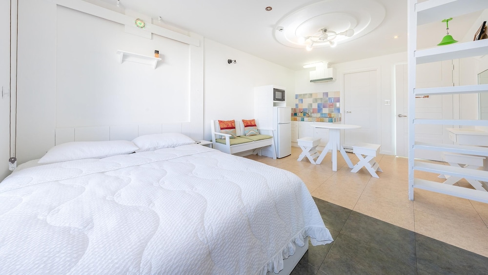 Basic Room, 1 Bedroom (byulbithosu) photo 3
