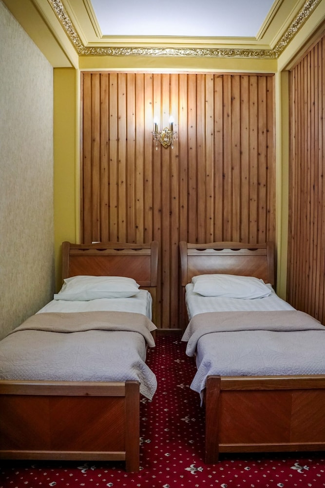 Standard Double Room, Partial Lake View photo 3