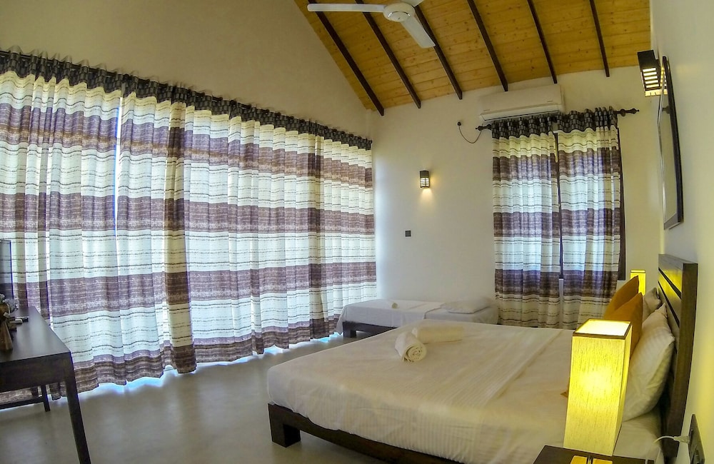 Comfort Triple Room, Lakeside photo 3