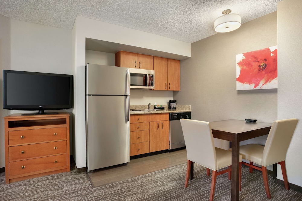 Two Bedroom Suite, Two Double and One Single Bed, Non-Smoking - Photo 3