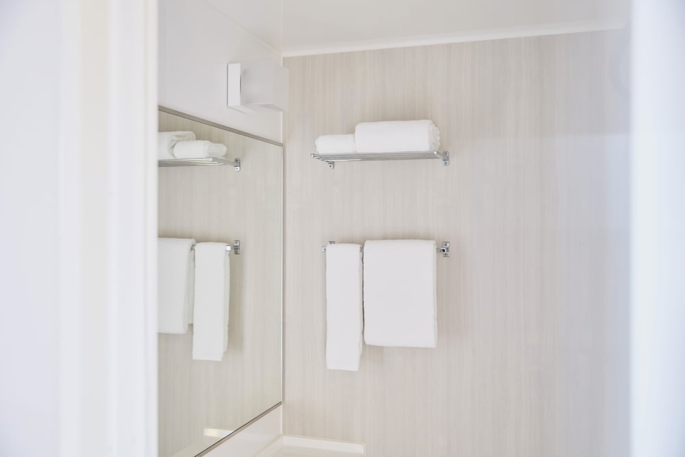 Standard Urban Twin Room, Non Smoking - Photo 10