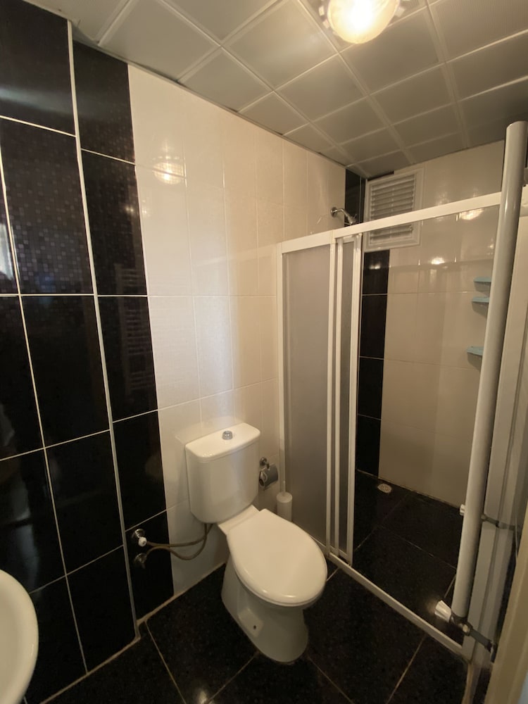 Economy Double Room photo 2