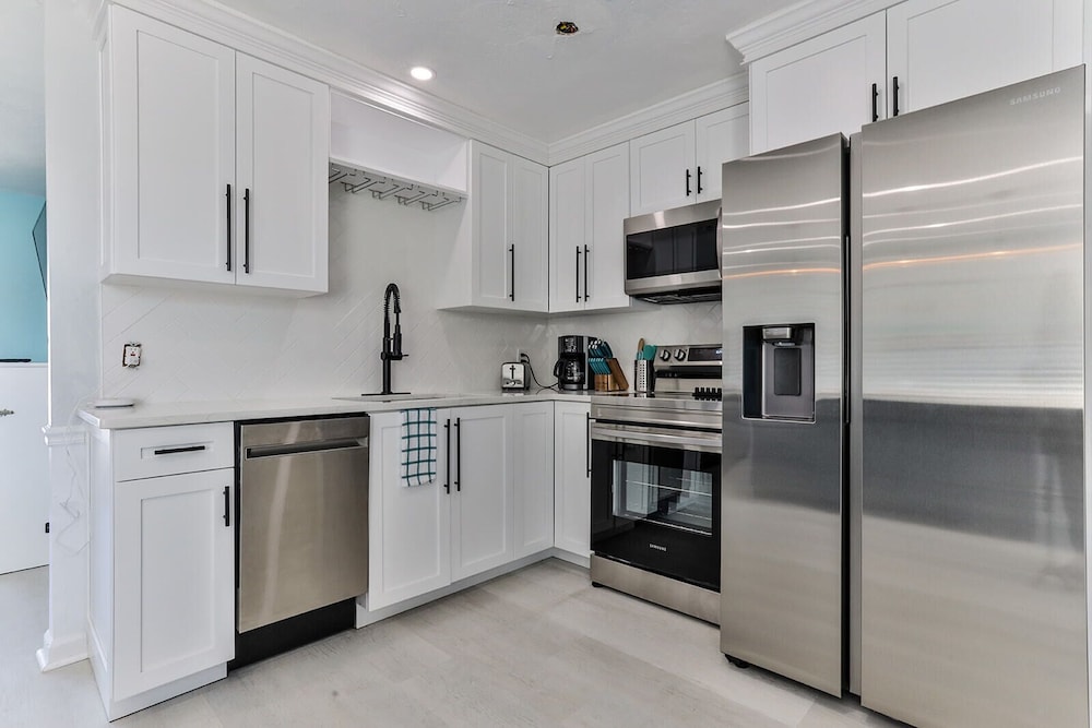 Deluxe Condo photo 1