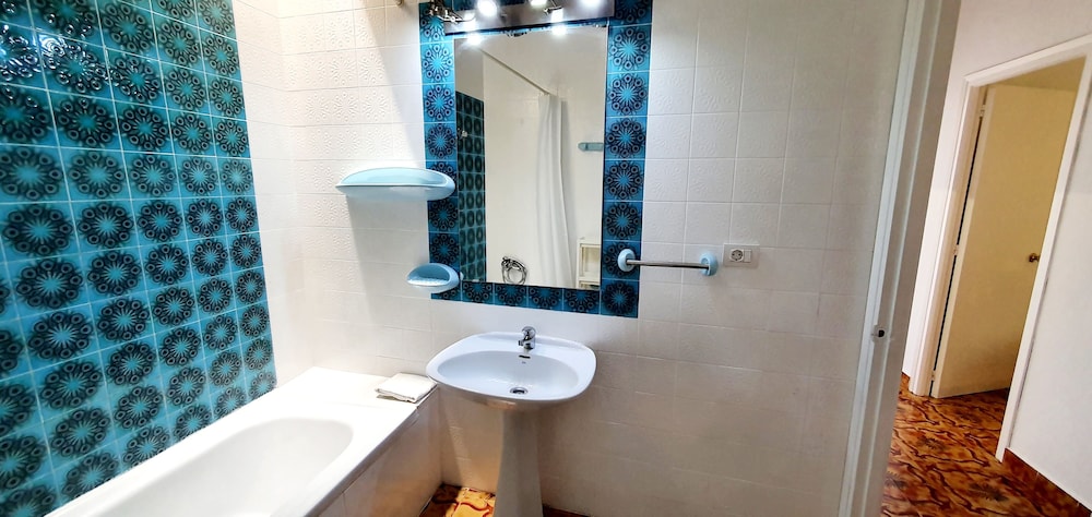 Family Apartment, 2 Bedrooms, Kitchen, Mountain View photo 3