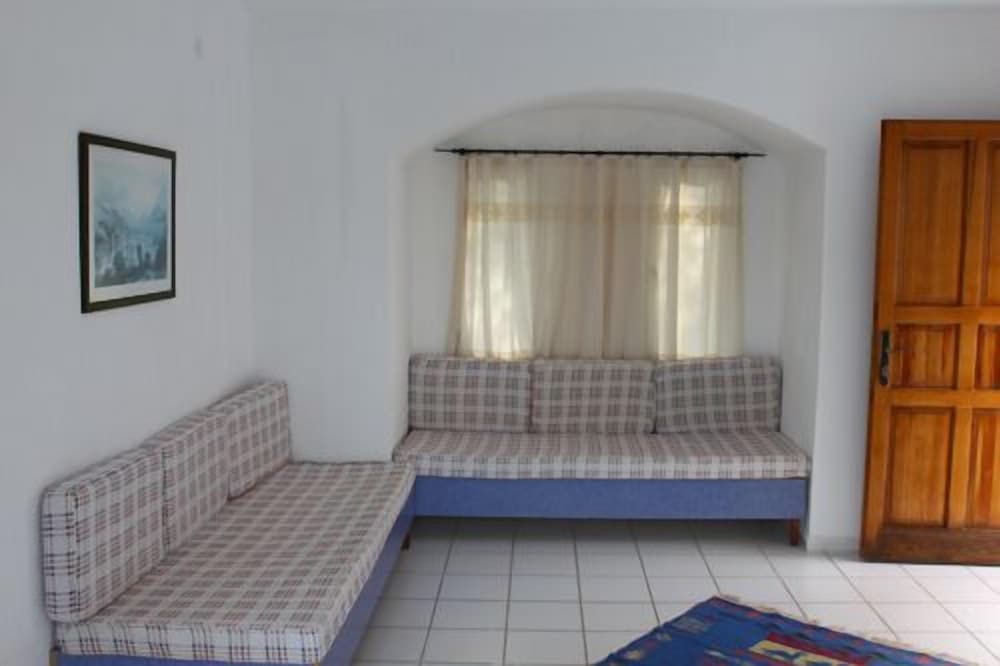 Standard Suite, Garden View - Photo 8