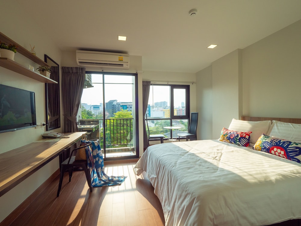 Family Double Room, 2 Queen Beds photo 3