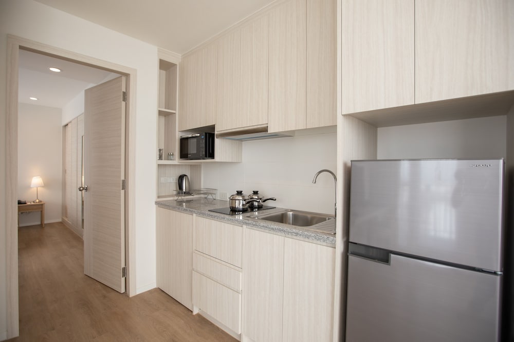 One Bedroom - Photo 5