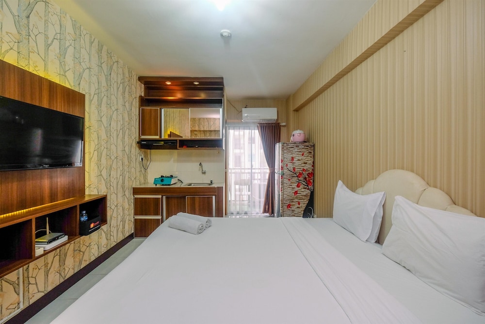 Room - Photo 2