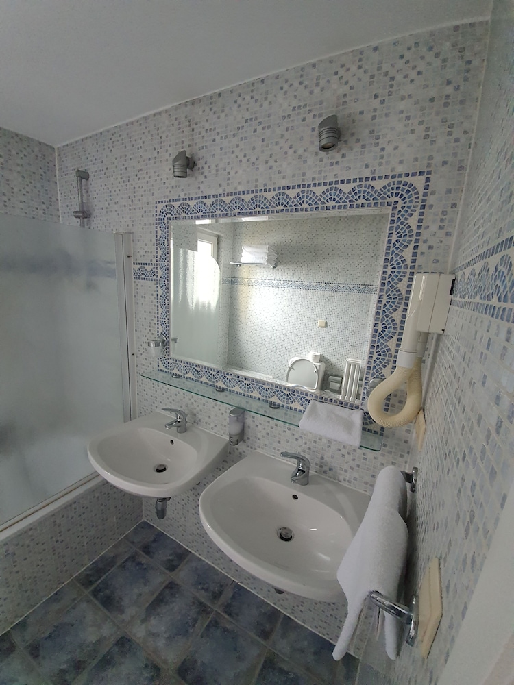 Chambre Familiale Deluxe - Photo 2