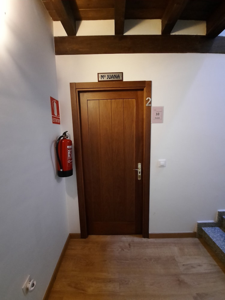 Basic Shared Dormitory, Multiple Beds, Private Bathroom photo 3